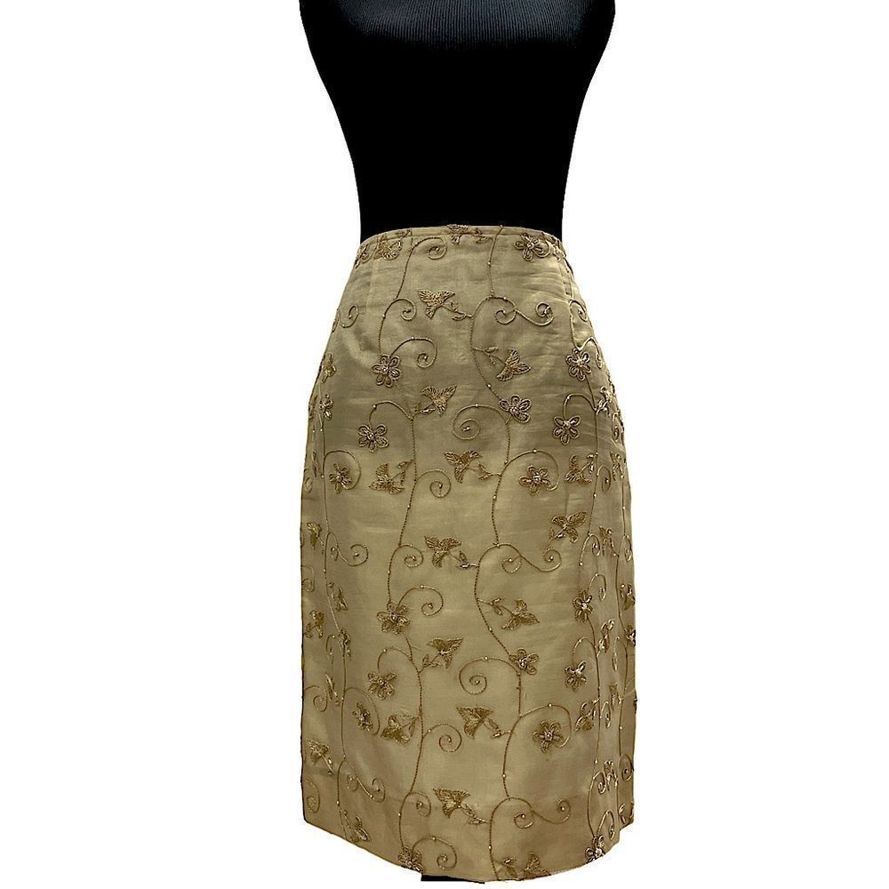 Neiman Marcus 100% Silk Pencil Skirt with Beautiful Threading Design!!!